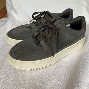 Nike Air Force 1 Sage Low Dark Gray